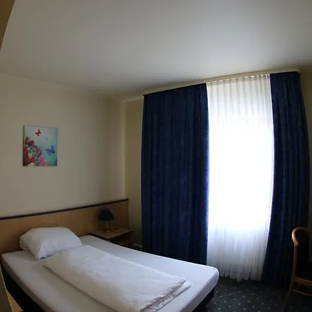 Otel Am Rathaus Munster (Darmstadt-Dieburg)