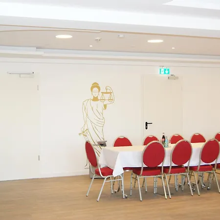 Otel Am Rathaus 3*